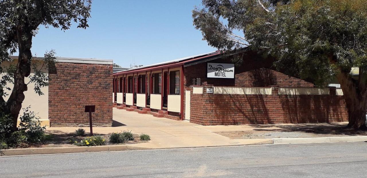 Daydream Motel And Apartments Broken Hill Ngoại thất bức ảnh