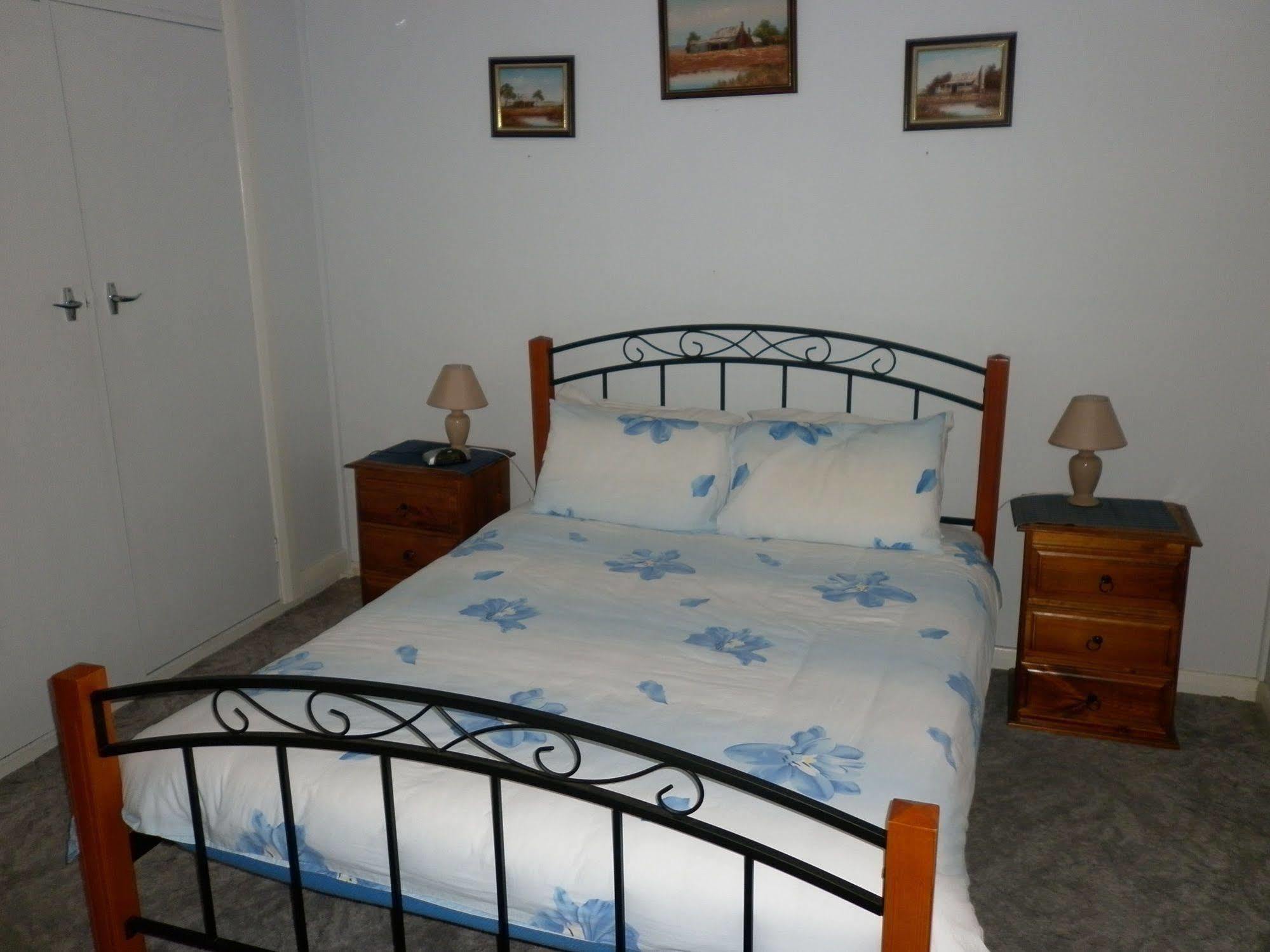 Daydream Motel And Apartments Broken Hill Ngoại thất bức ảnh